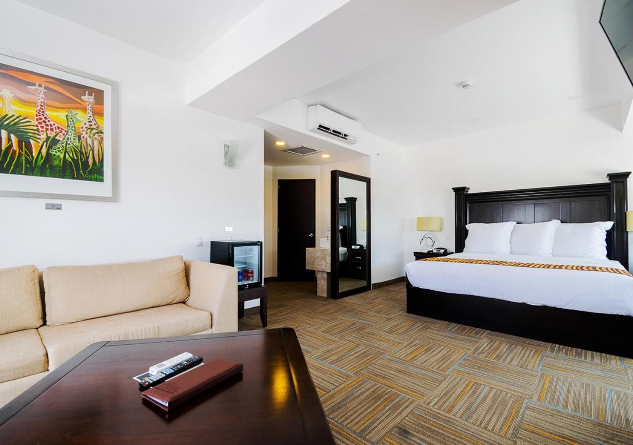 Hotel Stadium Леон Экстерьер фото Suite